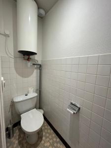 Bilik mandi di Studio Manuia Climatisé au centre ville