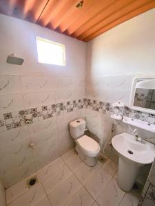 Koupelna v ubytování Beach Hut 86