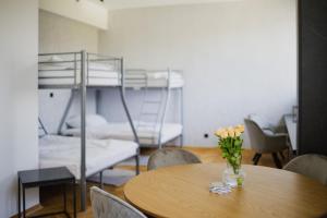 Giường trong phòng chung tại Hostel Olimp +19 ảnh