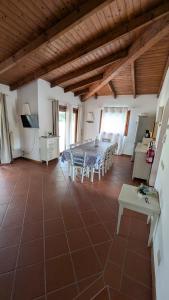 Køkken eller tekøkken på Villa Liliana Your Private Oasis with Pool