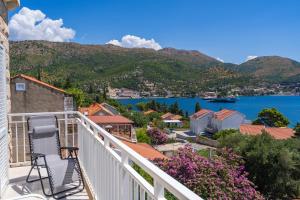 Naturlandskabet i nærheden af lejligheden + 8 billeder