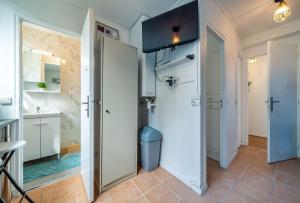Ένα μπάνιο στο Paris Gate Lodge 10 guests - Near paris