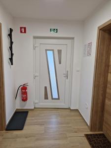 Φωτογραφία από το άλμπουμ του Linden Retreat Apartments with Sauna σε Spodnje Mestinje