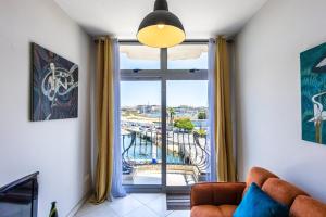 Un lugar para sentarse en Cosy Apartment with Valletta and Harbour Views 40 fotos más