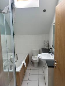 Koupelna v ubytování 5A Retallack Resort & Spa + 9 fotografií