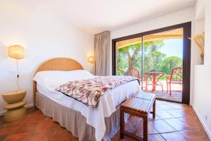 Postel nebo postele na pokoji v ubytování Villa Valeria + 34 fotografií