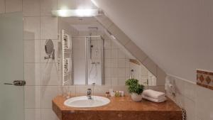 Ein Badezimmer in der Unterkunft Der Romantik-Hof Greetsiel