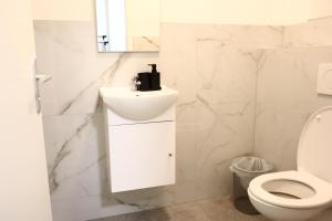 Koupelna v ubytování Luxushaus von Werner + 22 fotografií