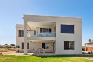 Το κτήριο όπου στεγάζεται  η παραθεριστική κατοικία