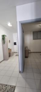 Μια τηλεόραση ή/και κέντρο ψυχαγωγίας στο Apartment BS7