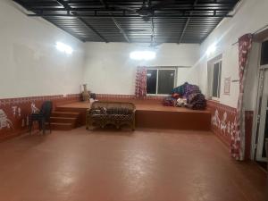 a large room with aasteryasteryasteryasteryasteryasteryasteryasteryasteryasteryastery at Casa peace living in Pedda Ambarpet