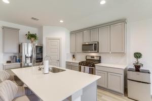 Fotografie z fotogalerie ubytování Fenced Yard and Home Office Quiet Home in Richmond v destinaci Richmond