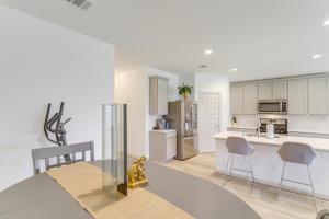 Fotografie z fotogalerie ubytování Fenced Yard and Home Office Quiet Home in Richmond v destinaci Richmond