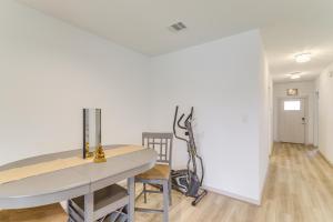 Fotografie z fotogalerie ubytování Fenced Yard and Home Office Quiet Home in Richmond v destinaci Richmond + 20 fotografií