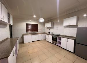 Fotografie z fotogalerie ubytování Kf Apartments, Swimming pool, Gym, Wifi v destinaci Gwarinpa + 21 fotografií