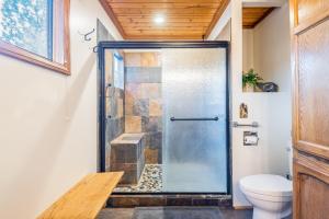 Ένα μπάνιο στο Entertainment Cabin #610 +26 φωτογραφίες