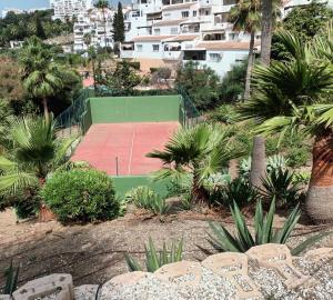 Tenis a/nebo squash v ubytování Apartamento Riviera del Sol en Mijas Costa nebo okolí