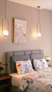 En eller flere senge i et værelse på unocapital + 83 billeder