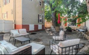 Gallery image of Cozy 4BR near Boston plus gameroom in Somerville