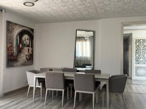 Afbeelding uit fotogalerij van La Terrasse Bleue SIDI BOU SAID in Dar Mimoun Bey