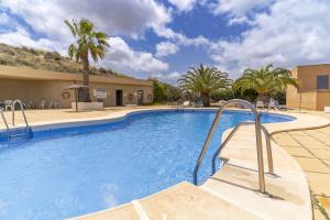 Bazén v ubytování Valle del Este Terraza Piscina Parking Gratis nebo v jeho okolí