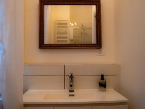 Ένα μπάνιο στο Piazza Unità, Casa Luminosa con Balcone with AC +9 φωτογραφίες