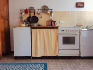 Køkken eller tekøkken på La Suzanne + 7 billeder