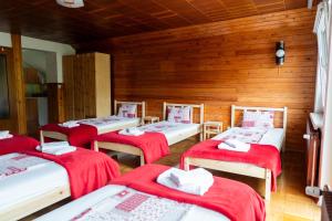 Ένα ή περισσότερα κρεβάτια σε δωμάτιο στο Gorski biser