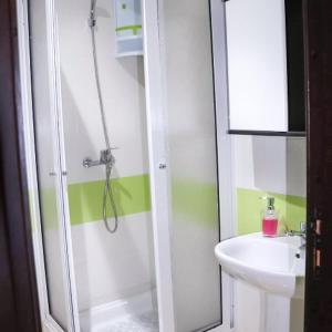 Ένα μπάνιο στο Borj Rayhane Apartments