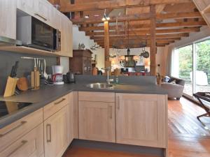 Kuchyň nebo kuchyňský kout v ubytování Vintage-Ferienhaus mit eigener Terrasse