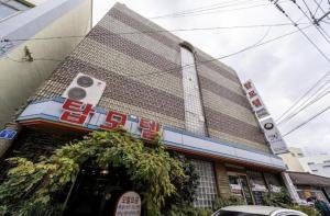 Bangunan di mana terletaknya motel