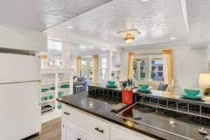 Kuchyň nebo kuchyňský kout v ubytování Olive Apart Unit 1 By Pmi + 40 fotografií