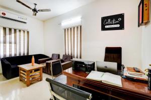 Posezení v ubytování Collection O Kelambakkam Chennai