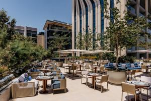 Εστιατόριο ή άλλο μέρος για φαγητό στο Mercury Suites Apartment with Pool Access in St Julians