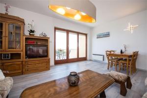 Μια τηλεόραση ή/και κέντρο ψυχαγωγίας στο BELA VISTA 5 Appartements Opatija