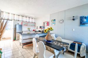 Η κουζίνα ή μικρή κουζίνα στο Seagull 513