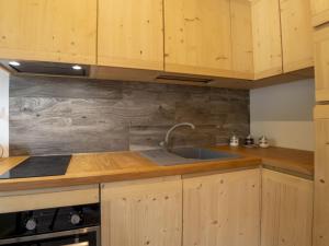 Köök või kööginurk majutusasutuses Studio La Bella Sirta by Interhome