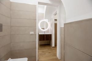 Ένα μπάνιο στο Ortigia chic Home