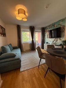 Χώρος καθιστικού στο Stylish 1BR Apartment near Favoritenstrasse Central and Cozy