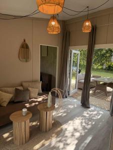 พื้นที่นั่งเล่นของ Vila Forest Resort