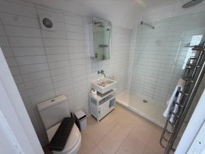 Bilik mandi di Suite 5 Green Park