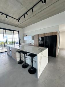 Fotografie z fotogalerie ubytování Havre de paix luxueux avec vue mer imprenable v destinaci Dumbéa