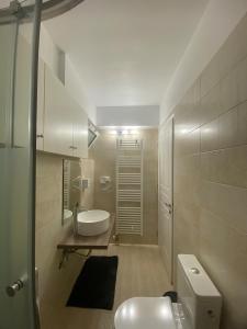 Ένα μπάνιο στο The welcome inn