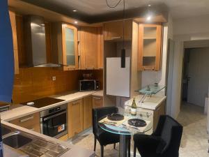 Η κουζίνα ή μικρή κουζίνα στο The welcome inn