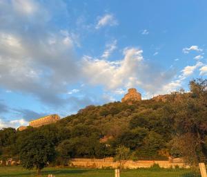 a hill with two domes on top of it at Casa Xenia in Montesarchio