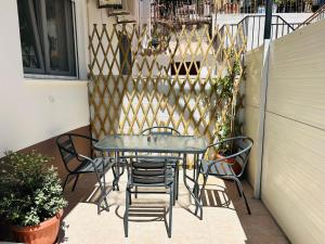 Un balcón o terraza en Chios Escape 5 fotos más