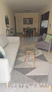Χώρος καθιστικού στο Family Relaxation +9 φωτογραφίες
