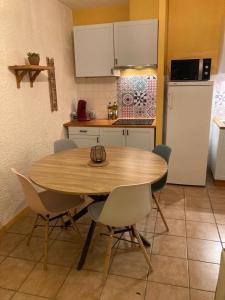 Kuchyň nebo kuchyňský kout v ubytování La Terrasse du Tarn