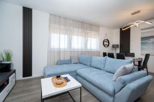 Posezení v ubytování Family-friendly apartments with swimming pool Vir - Lozice, Vir - 24328
