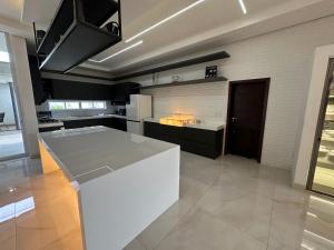 Η κουζίνα ή μικρή κουζίνα στο Luxury Home - COP30